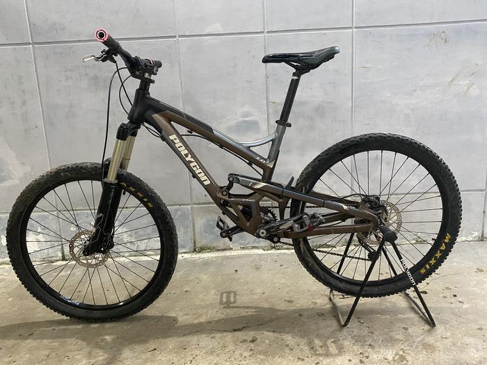 Gambar Sepeda MTB Polygon Collosus AX1 2013 size S 26" dari 5158+ undefined Tokopedia