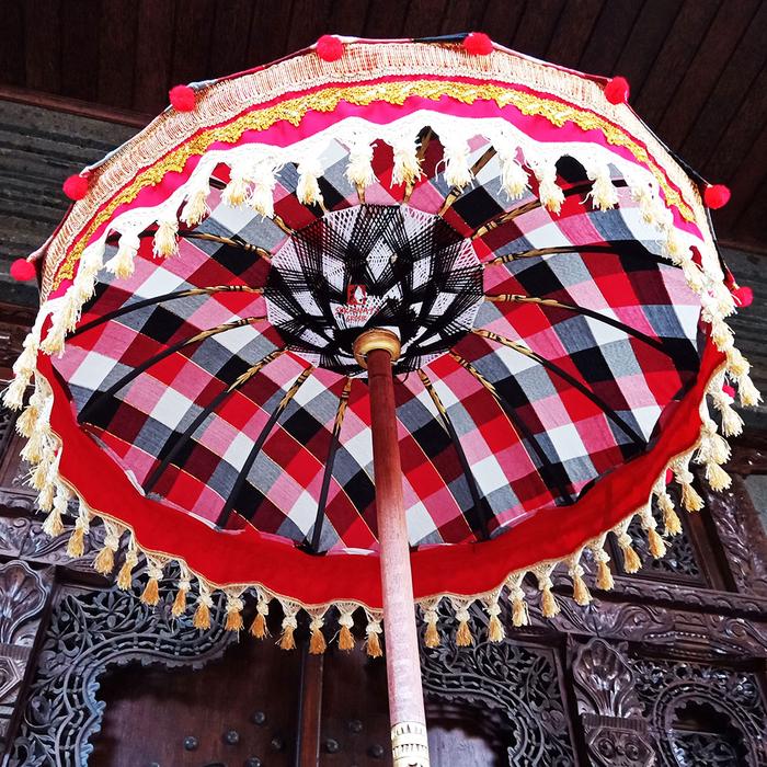 Gambar Tedung Agung Bali - Payung Dekorasi Khas Bali - Tridatu dari Sukawati Grosir undefined Tokopedia