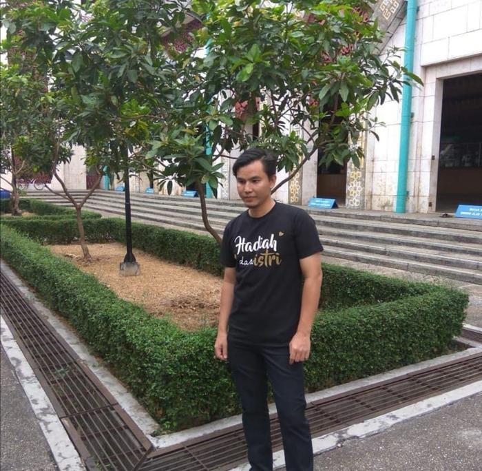 Gambar hadiah untuk suami, ultah suami, ulang tahun suami, kado suami, hadiah - Hitam, L dari khumaira mazaya undefined Tokopedia