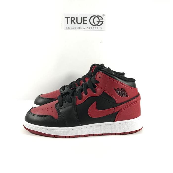 Gambar Sneakers Air Jordan 1 Mid Bred Banned (2020) 100% Original - 36 dari True OG Kicks undefined Tokopedia