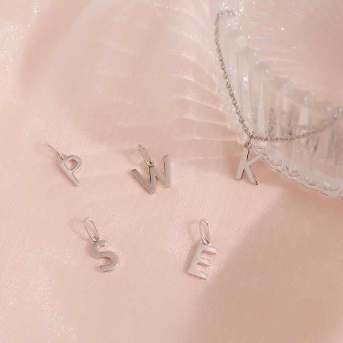 Gambar Initial Charm Pendant A-J (SILVER) - E dari Made Different Co Indonesia undefined Tokopedia