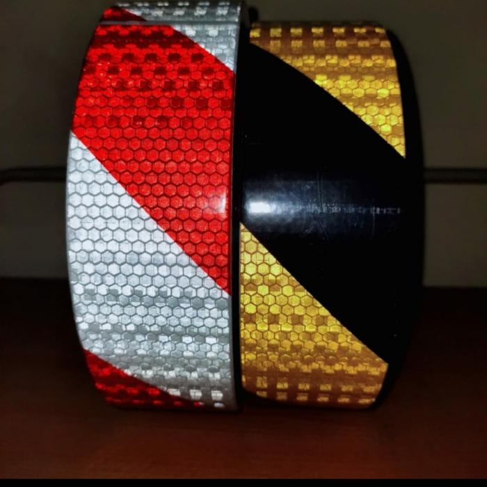 Gambar Stiker Reflektor Pemantul Cahaya 5cm x 1mtr - kuning hitam - kuning hitam dari Lancarisolasi undefined Tokopedia