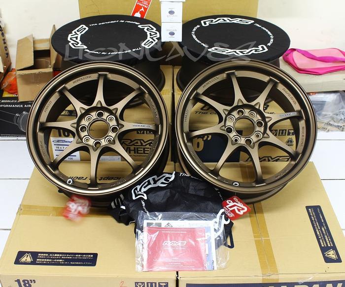 CE28 16インチ 100 4 7J+42 色違い フィット等に