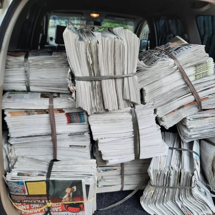 Gambar koran bekas kiloan dari Cat Sumber Rejeki Kota Administrasi Jakarta Barat Tokopedia