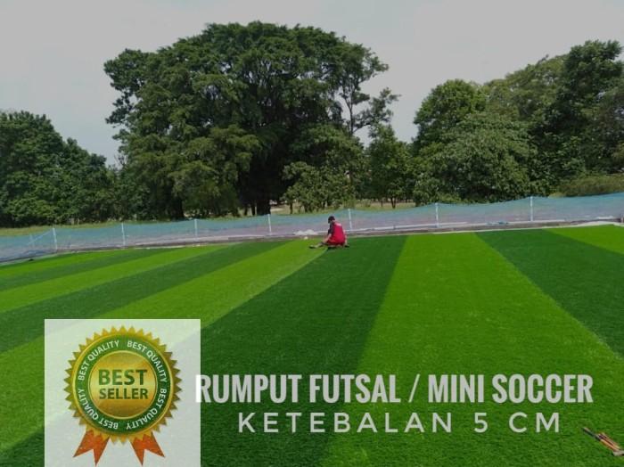 Gambar PUSAT RUMPUT SINTETIS LAPANGAN FUTSAL 5 CM HARGA 1M X 1M TERMURAH dari RsbSakuraGrass undefined Tokopedia