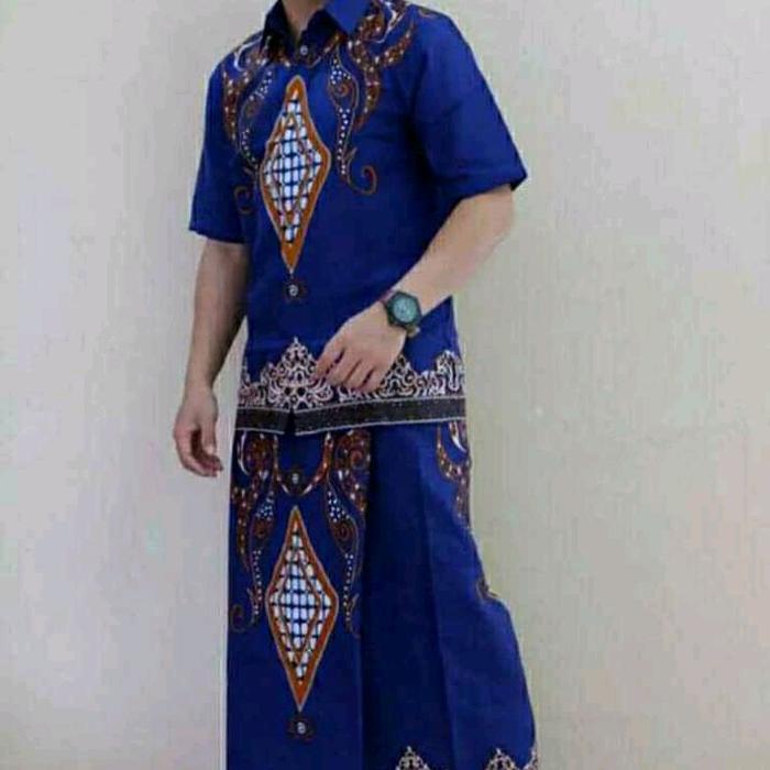 Gambar setelan sarung kemeja batik solo permata biru - biru pendek, M dari Avrilbatik undefined 5 Tokopedia