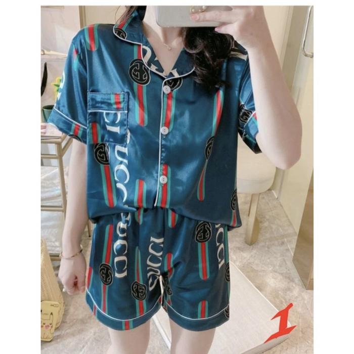 Gambar PIYAMA SATIN WANITA BAJU TIDUR KANCING SILK SETELAN HOT PANTS TOMAT - Guci, XL dari BastetshopTokopedia undefined Tokopedia