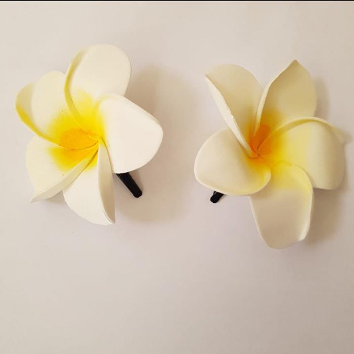 Gambar Jepitan /aksesoris/hiasan rambut bunga kamboja adat bali harga /pcs - Putih, 9 cm dari Irwan Busana Kota Administrasi Jakarta Timur Tokopedia