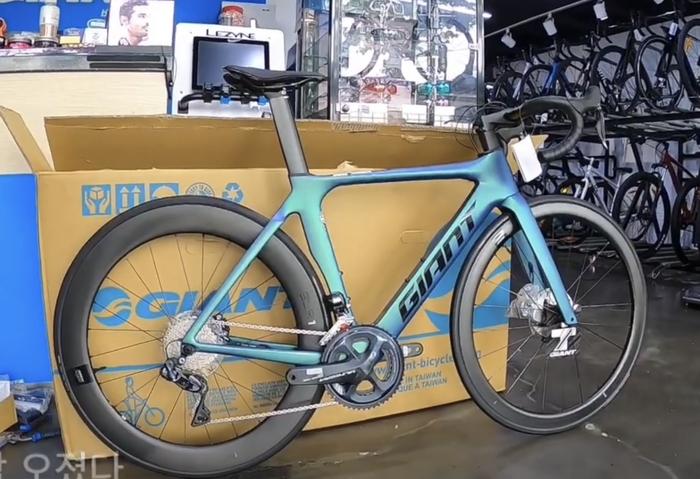 Road Bike Giant Propel Advanced Pro 