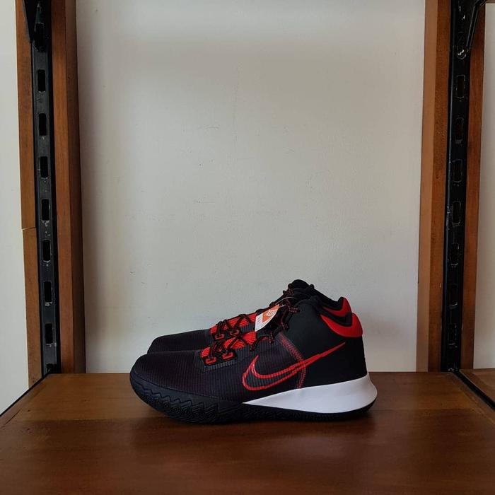 kyrie irving shoes flytrap 4