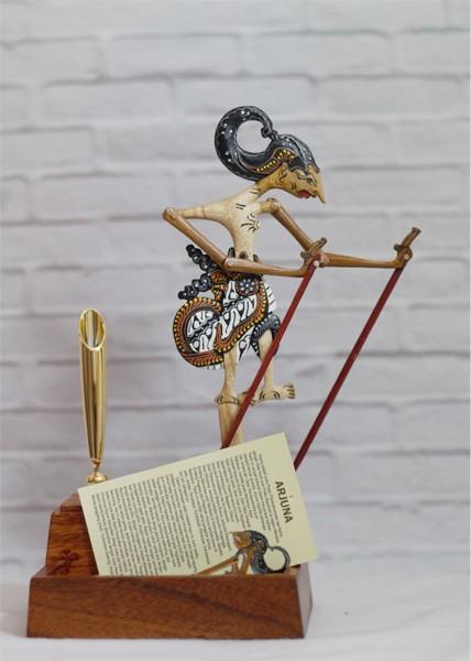 Gambar Tempat Pulpen dan Kartu Nama Kayu Jati Wayang Klitik Arjuna - Arjuna dari balibaliCraft undefined 3 Tokopedia