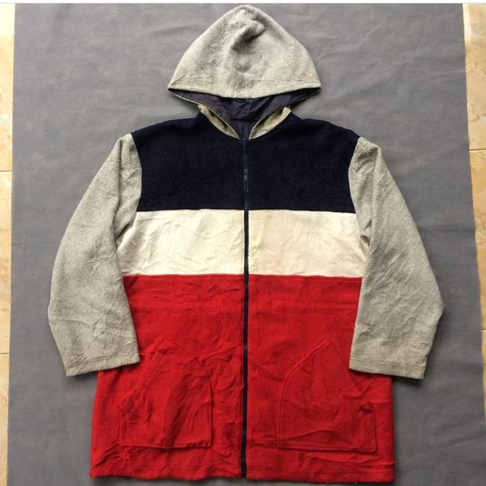 Gambar jaket Reversible elle paris big logo 3 tone not ellesse fila nike zara dari rvn.second undefined Tokopedia