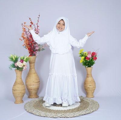 Gambar Setelan Gamis Syari Putih Anak Cewek 4 5 6 7 8 9 10 11 12 13 14 Tahun - White, 3-4 tahun dari etalase-cod undefined Tokopedia
