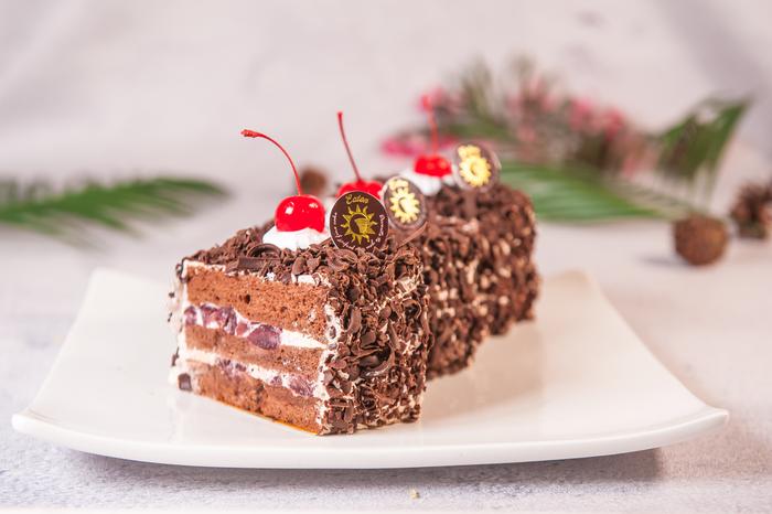 Gambar Black Forest - Slice Cake - 1 pcs dari Eaton Bakery Indonesia undefined Tokopedia