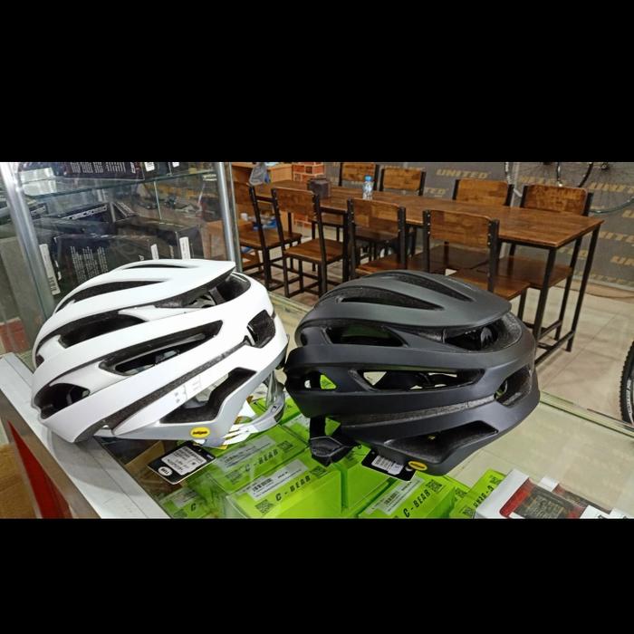 Jual Helmet Road Bell Stratus Mips original Kota Tangerang