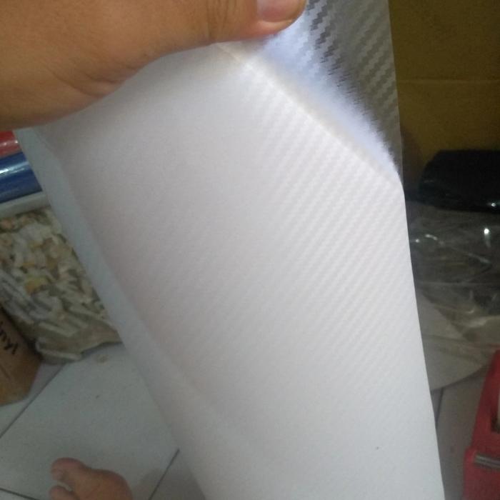 Gambar stiker Skotle karbon 3d warna putih transparan,,, lebar atau tinggi stiker nya 50cm dari callista stickers undefined Tokopedia