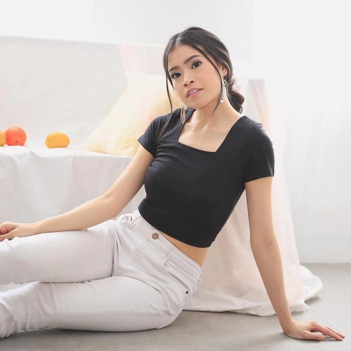 Gambar Harlow Top - Black dari officialmarigold undefined Tokopedia