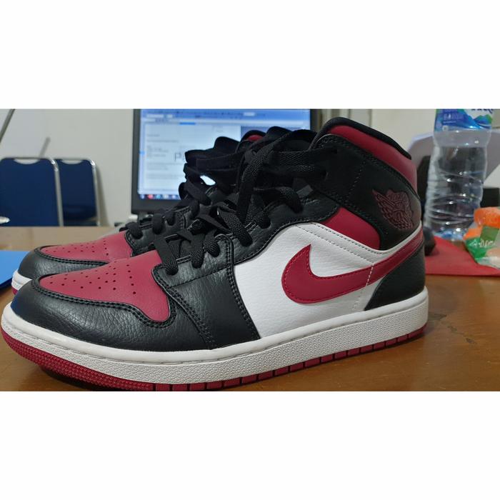 Jual nike air jordan 1 mid bred toe 