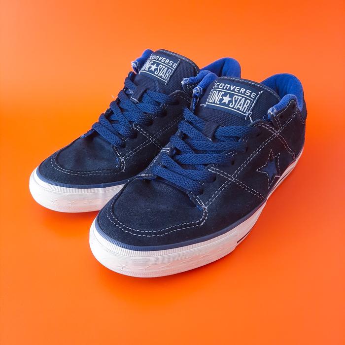 Gambar Sepatu Converse One Star Classic Navy Suede 7 US Second Rare dari Legacy Legion undefined Tokopedia