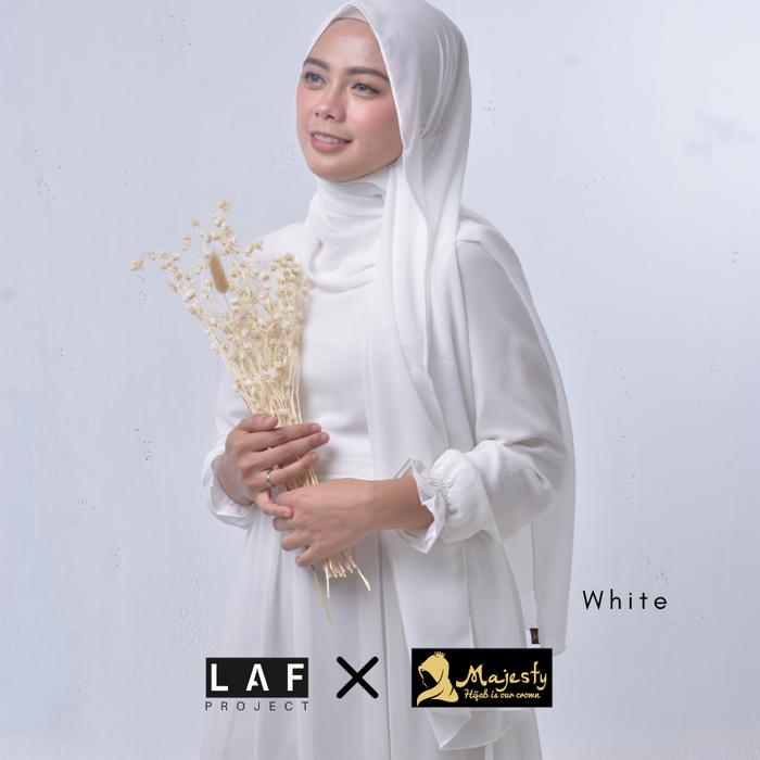 Gambar Kerudung Pasmina Ceruty Babydoll Pashmina Syal Premium Jilbab Majesty Hijab Instan - Putih dari LAF Project undefined Tokopedia