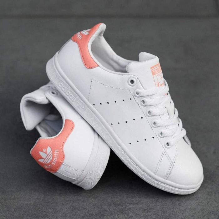 stan smith w 37