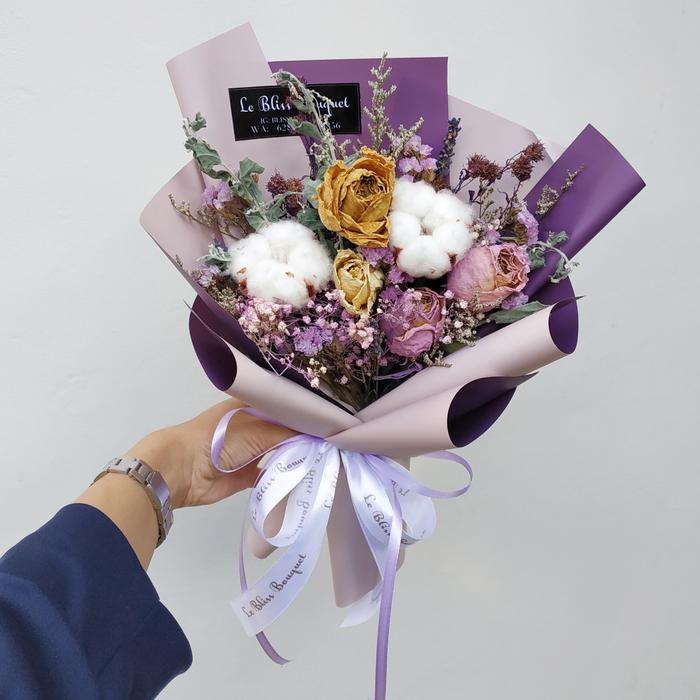 Gambar Small Dried Flower Bouquet (Buket Awet Kado) - Purple dari Le Bliss Bouquet undefined Tokopedia