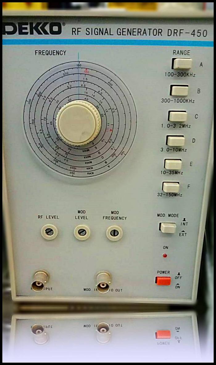 Gambar Dekko RF-450 Analog Signal Generator 100KHz to 150MHz and up to 450MHz dari 2R Hardware & Electronic undefined Tokopedia