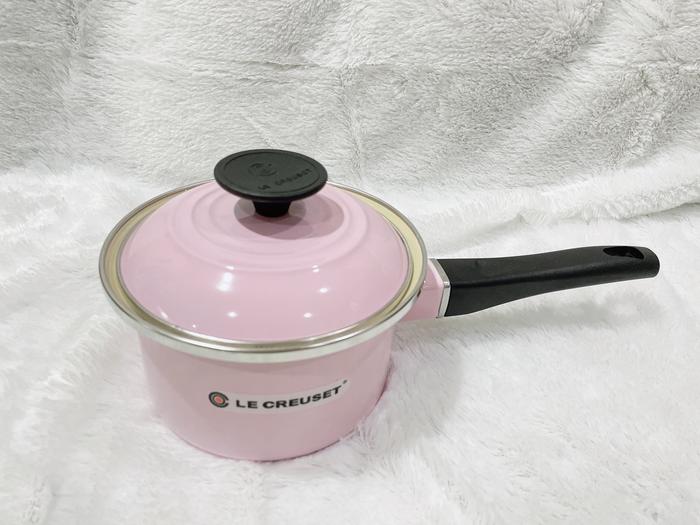 Gambar LE CREUSET SAUCEPAN ENAMEL ON STEEL 14cm - Satin pink dari Celiebox undefined Tokopedia