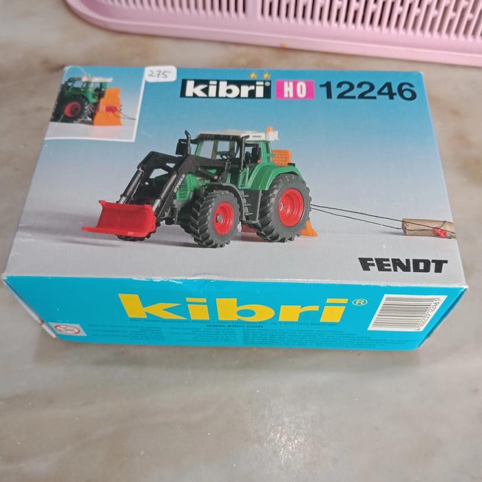 Kibri 12246 Fendt 926 – Kit Maquette 1/87 Avec Treuil Et Lame – Neuf