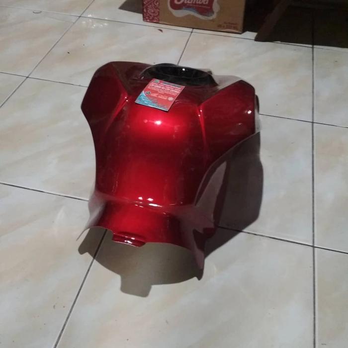 Gambar Kondom tangki cover tengki Vixion Old model CBR AFAU AKSESORIS MOTOR - merah hitam dari CNVBEKASI undefined Tokopedia