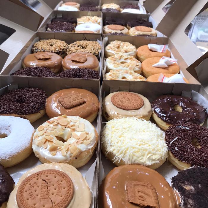 Gambar Lavella Bakery - Donat (Donut) Jadul dan Premium Enak dan Fluffy - Ice Sugar dari Bintang Terang BT undefined Tokopedia