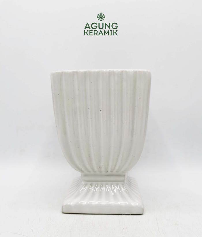 Gambar Vas Bunga Agung Keramik|A-548 - Putih dari Agung.Keramik undefined Tokopedia