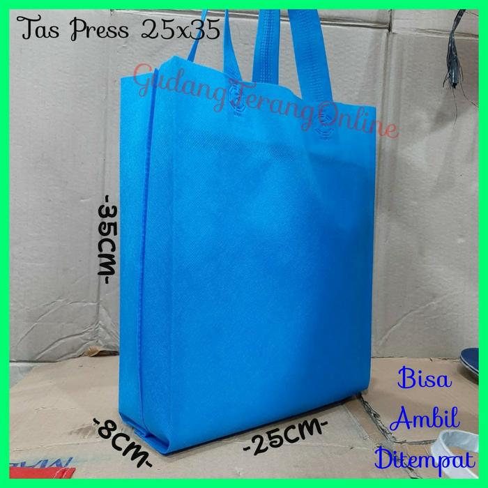 Gambar Kantong spunbond 25x8x35 tas kain goodie bag polos tas souvenir kantun - 70gsm dari Gudang Terang Online undefined Tokopedia