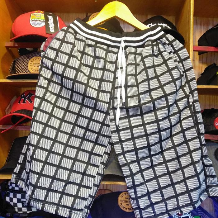 Gambar Celana Pendek Pria Surfing Distro Premium Renang Pantai Santai Kolor R - kotak 4 dari C6C undefined Tokopedia