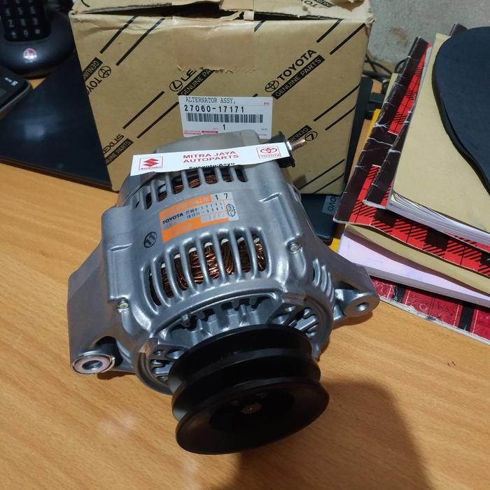トヨタ純正 ランドクルーザー70 80 オルタネーター 27060-17171 【公式
