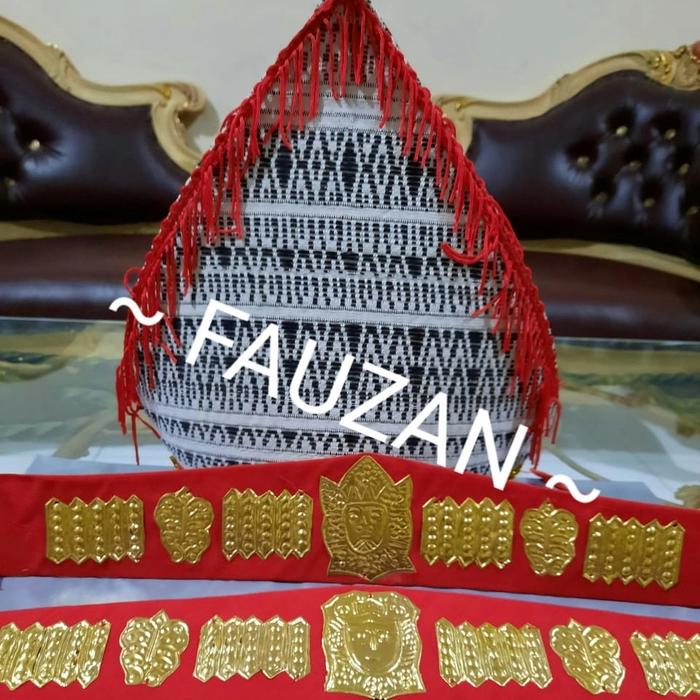 Gambar Aksesoris adat batak dewasa // Sortali set adat batak - ULOS PUTIH, All Size dari Kanaya_Collection undefined Tokopedia