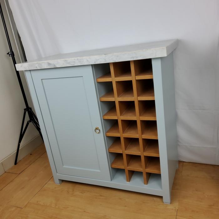 Gambar wine cabinet dari SENZE undefined Tokopedia