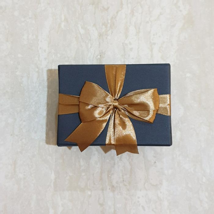 Gambar signature hampers hard box berpita kotak hadiah box kado logam mulia - Hitam dari opigold undefined Tokopedia