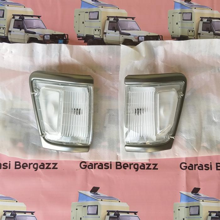 Gambar LAMPU SEIN HILUX SURF dari GARASI BERGAZZ undefined Tokopedia