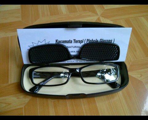 Gambar Kacamata Terapi 'Pinhole' - TP-12 dari i2Y Store undefined Tokopedia