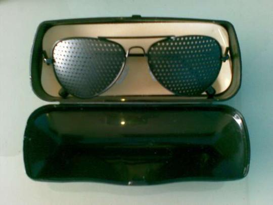Gambar Kacamata Terapi 'Pinhole' - TP-15 dari i2Y Store undefined Tokopedia