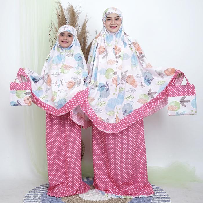 Gambar Mukena Couple Ibu dan Anak Bahan Katun Jepang Premium/Harga Grosir - Balon Pink dari Kamehco undefined Tokopedia