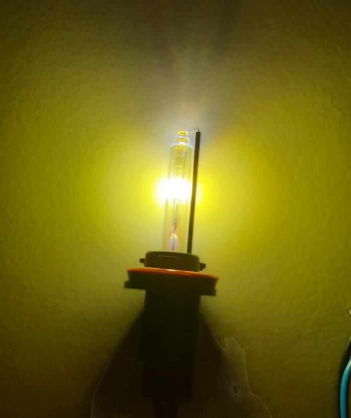 Gambar Bohlam / Bulb HID Yeaky H3 6500 8000 Kelvin - 3000K dari Auto Home Tokopedia undefined Tokopedia