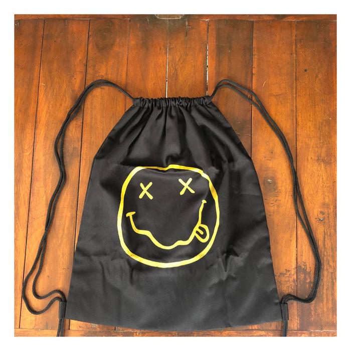 Gambar DRAWSTRINGBAG TAS KECIL TAS GYM / TAS SERUT OLAHRAGA KEREN - NIRVANA dari MADEBAGS.CO undefined Tokopedia