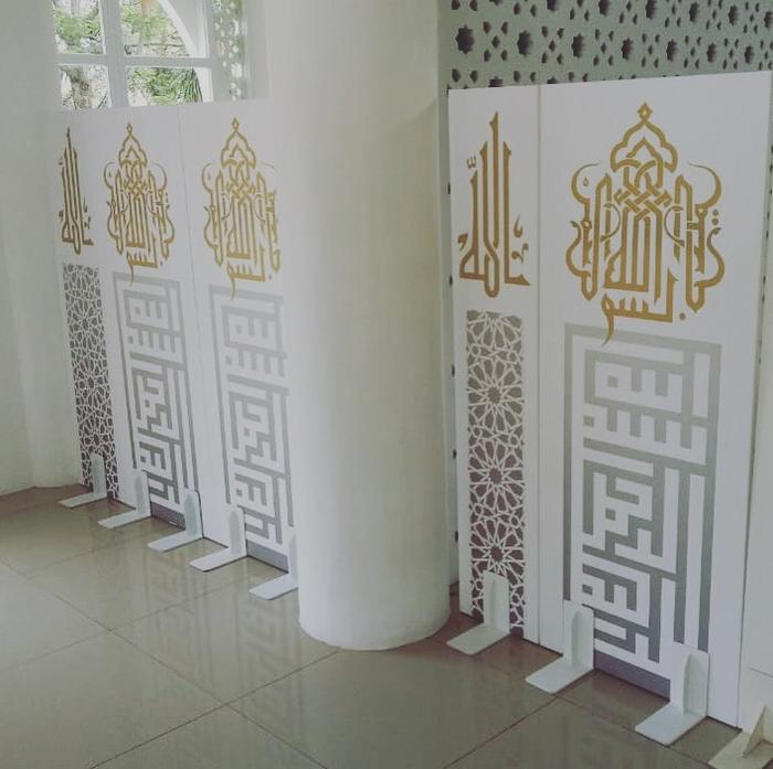 Gambar Partisi Masjid / Mushola, Partisi Kaligrafi, Partisi Islami - +Kaki Plat dari artprintindonesia undefined Tokopedia