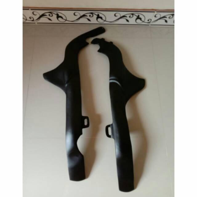 Gambar Tutup Rangka KLX150 & CRF 150 /Cover Delta Box KLX150 & CRF 150 - Hitam, Klx 150 dari Jaya27_Official Store undefined Tokopedia