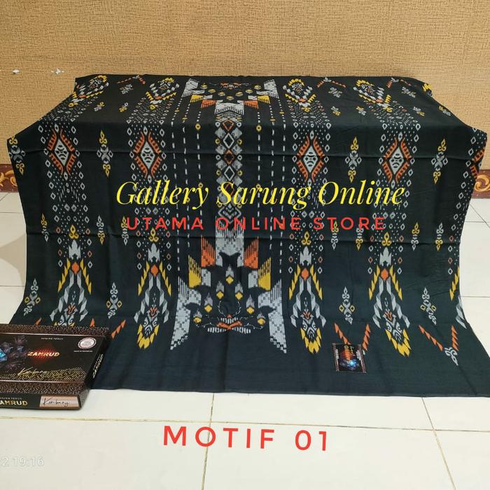Gambar sarung jamrud full kembang edisi 2506 stara donggala mustamin lamiri - Hitam dari Utama Online Store undefined Tokopedia