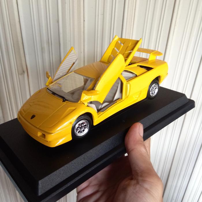 Diecast Bburago 1/24 Lamborghini Diablo 