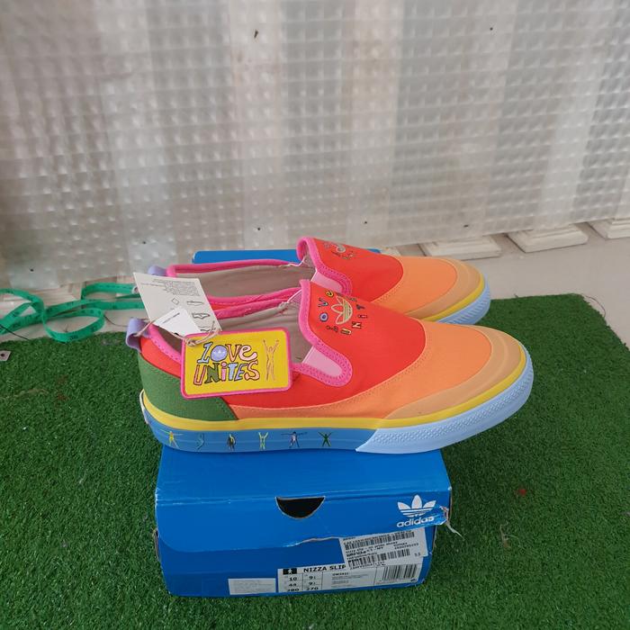 adidas nizza love unites