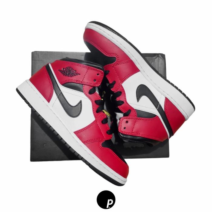 Jual AIR JORDAN MID CHICAGO BLACK TOE GS Bogor